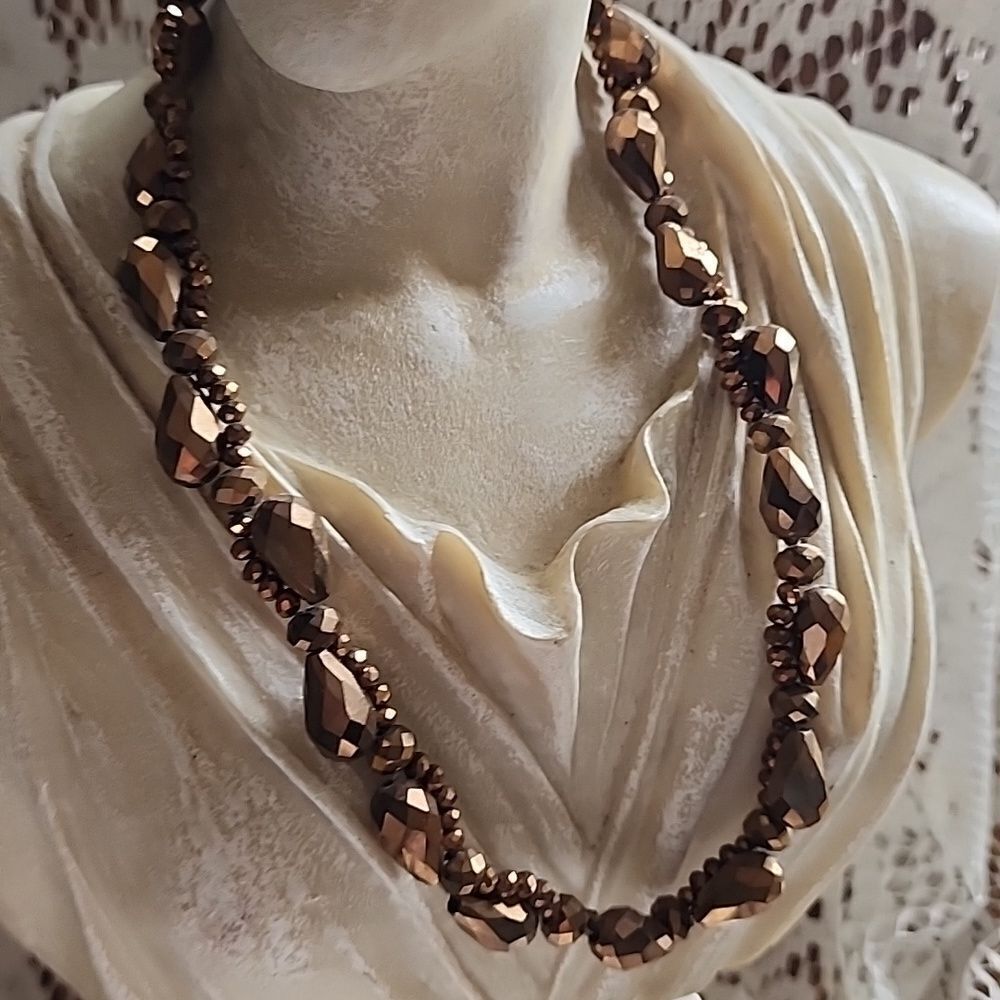 Vintage Copper Colored Faceted Tear Drop Beaded Necklace